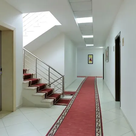 Hotel Gjuta 4* Tirana