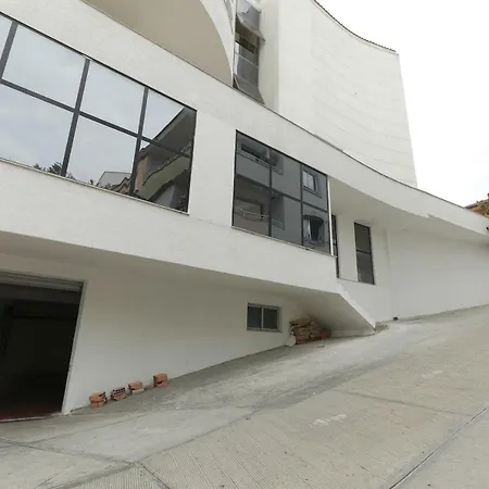 Hotel Gjuta Hotel 4*